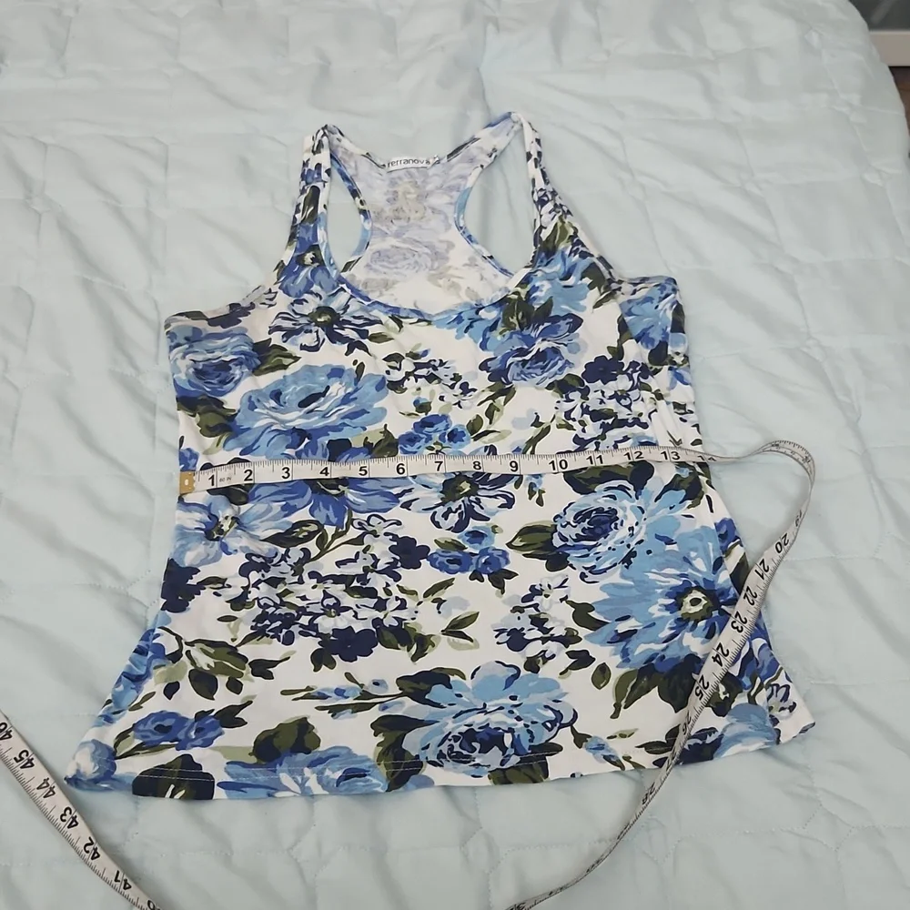 Tanktop - Picture 2 of 4